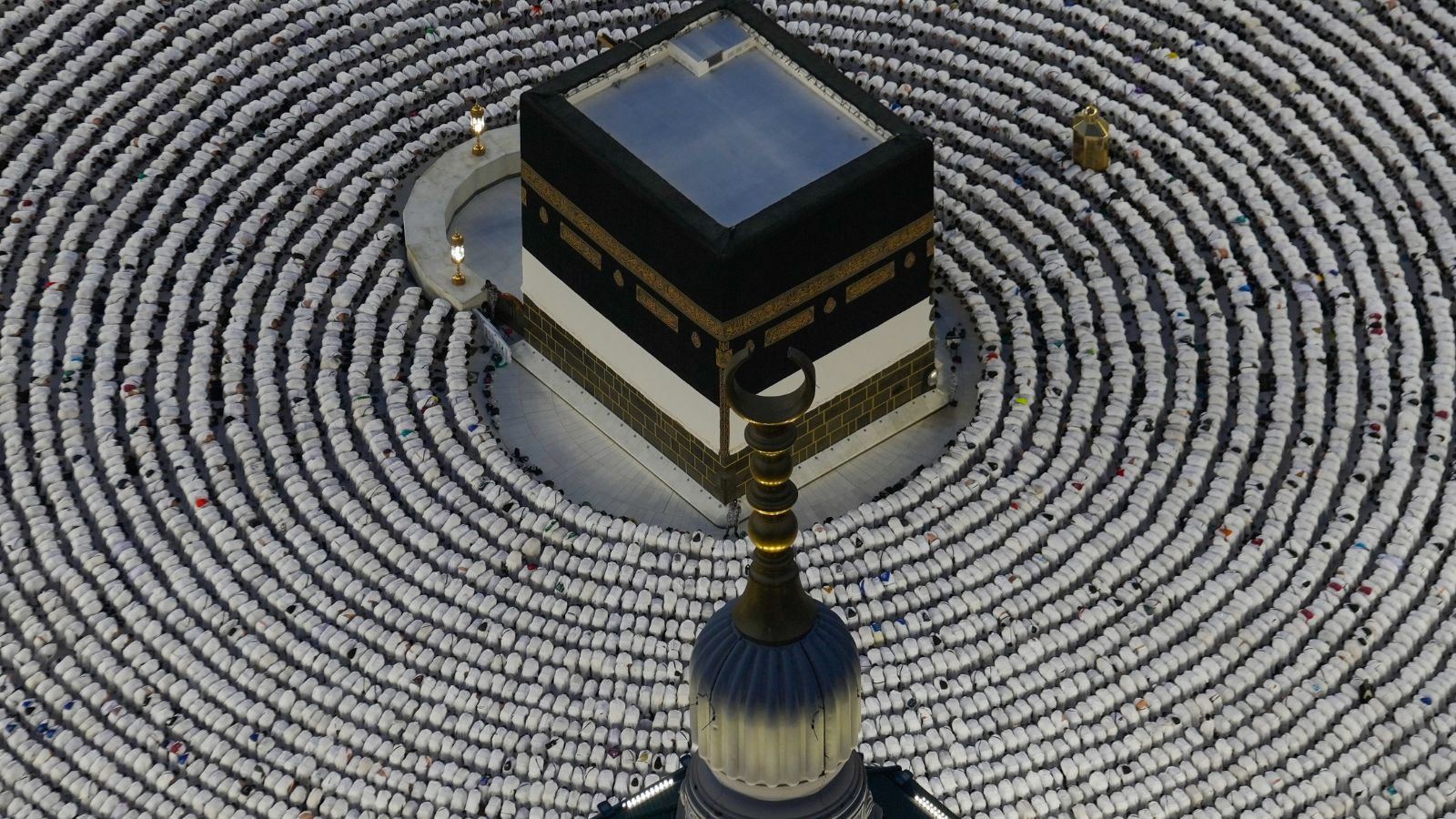 Why Muslims are Risking Everything for Hajj During the Middle East War