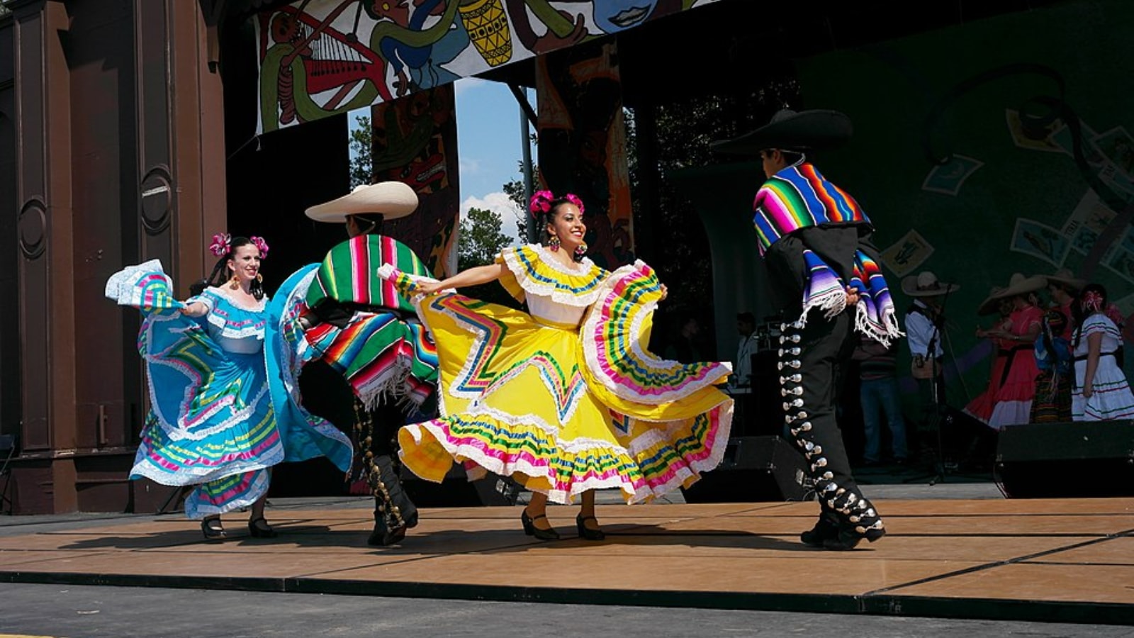 What is the history of Cinco De Mayo?
