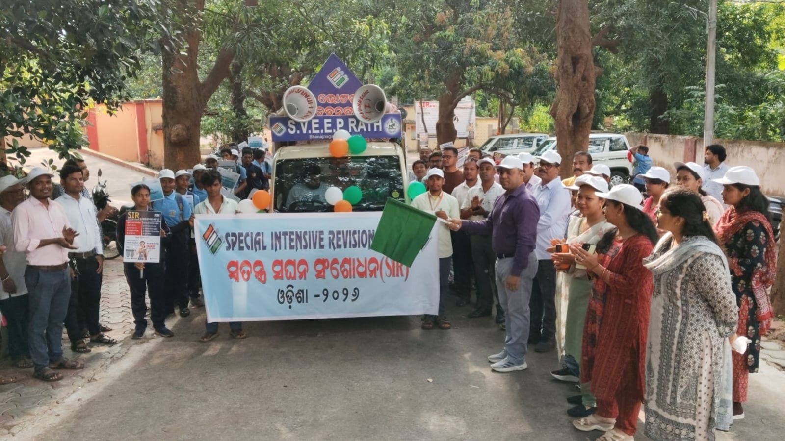 30 lakh migrant workers may miss voter roll revision in Odisha, BJD cautions Election Commission
