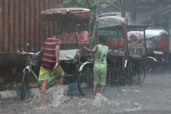 A sudden Nor’wester and heavy rain brought much-needed relief to Kolkata (Express photo by Partha Paul)