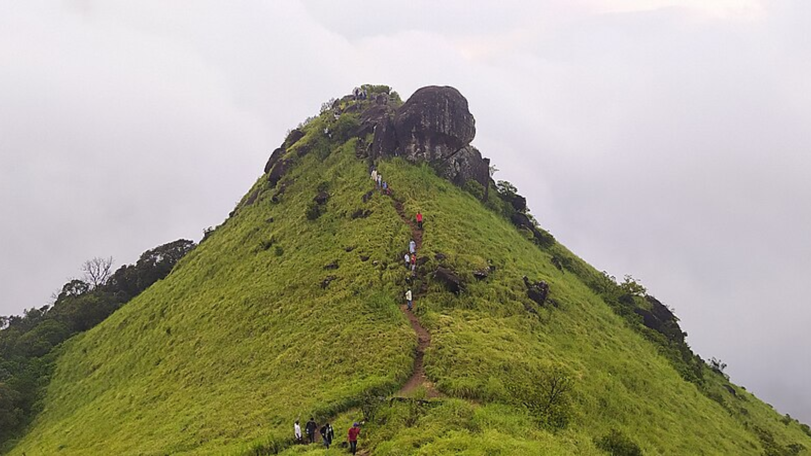 Mountaineering body appeals for safety during monsoon trekking in Sahyadris