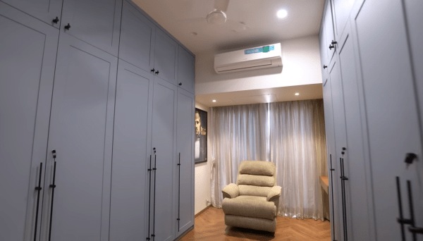 Maneish Paul's Mumbai house