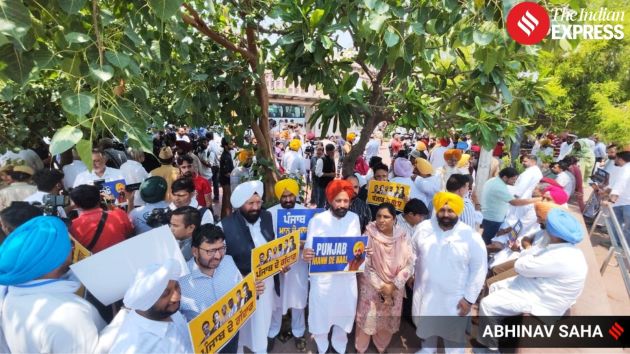 AAP MLAs gathered at Rail Bhawan, close to the Rashtrapati Bhawan