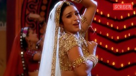 Tabu gifted gold jewellery to Saroj Khan after Thakshak's Rang De