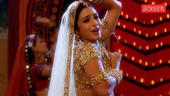 Tabu gifted gold jewellery to Saroj Khan after Thakshak's Rang De