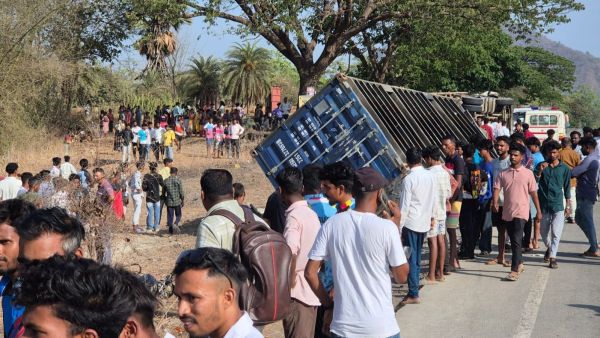 Dahanu truck accident