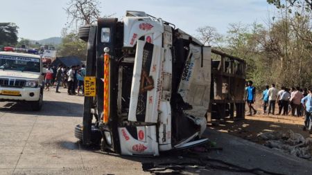 Dahanu truck accident