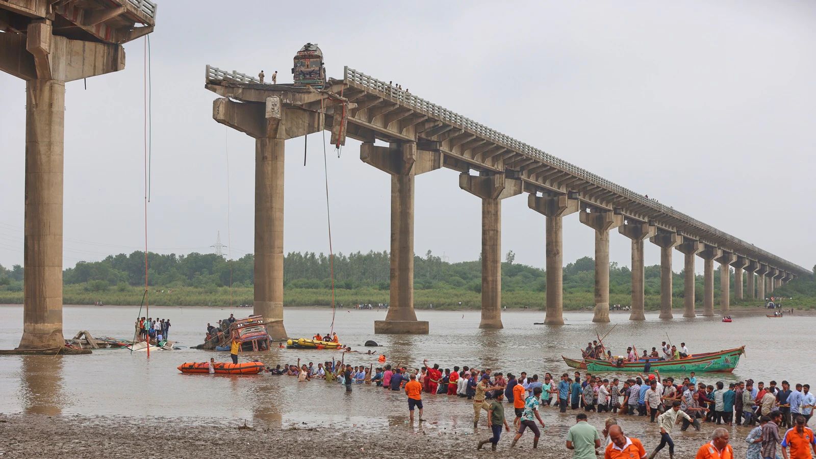 BJP MLA writes to CM, flags ‘poor quality’ construction of new bridge over Meshri River in Vadodara