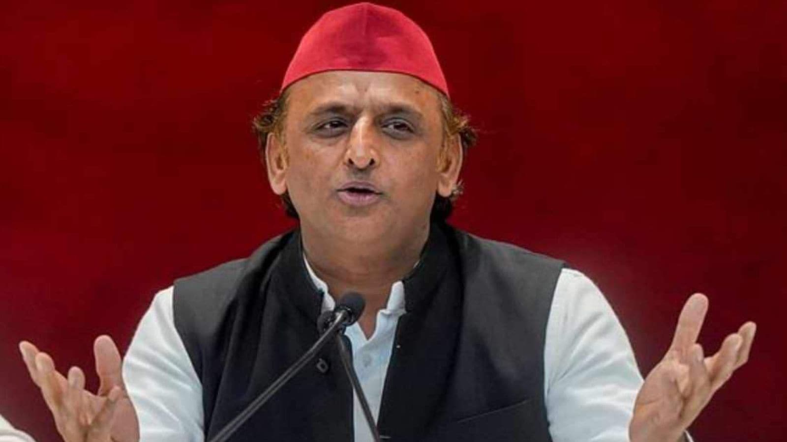 ‘Playing interview-interview’, ‘insult to journalists’: SP chief Akhilesh, Brajesh Pathak trade barbs
