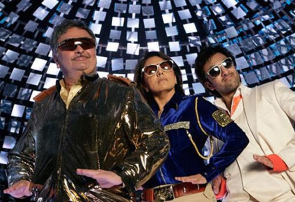 Rishi Kapoor, Neetu Kapoor, and Ranbir Kapoor in Besharam.