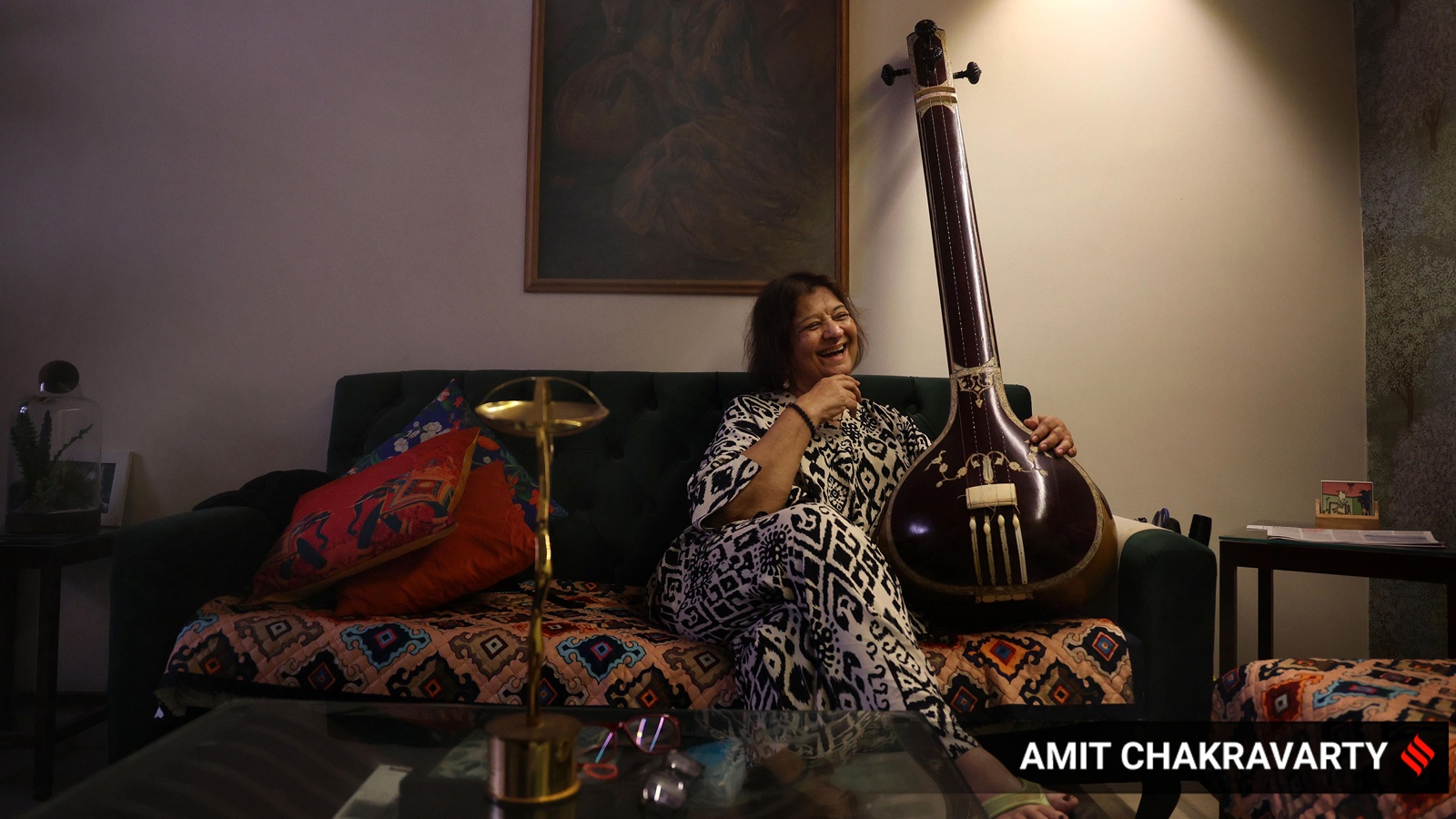 Bharati Achrekar with Varma’s tanpura (Amit Chakravarty)