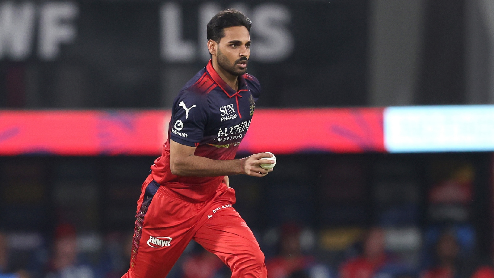 ‘A place should be made for Bhuvneshwar again’: RCB star backed for India comeback after MI demolition