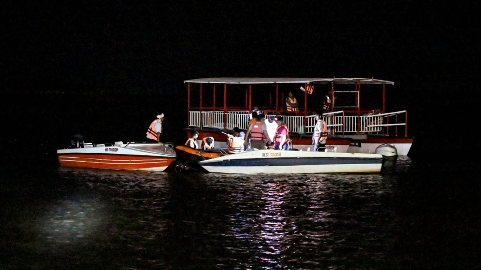 Mother, child in tight embrace: Rescuers recount ‘deeply moving’ moment as Narmada boat accident toll rises to 9
