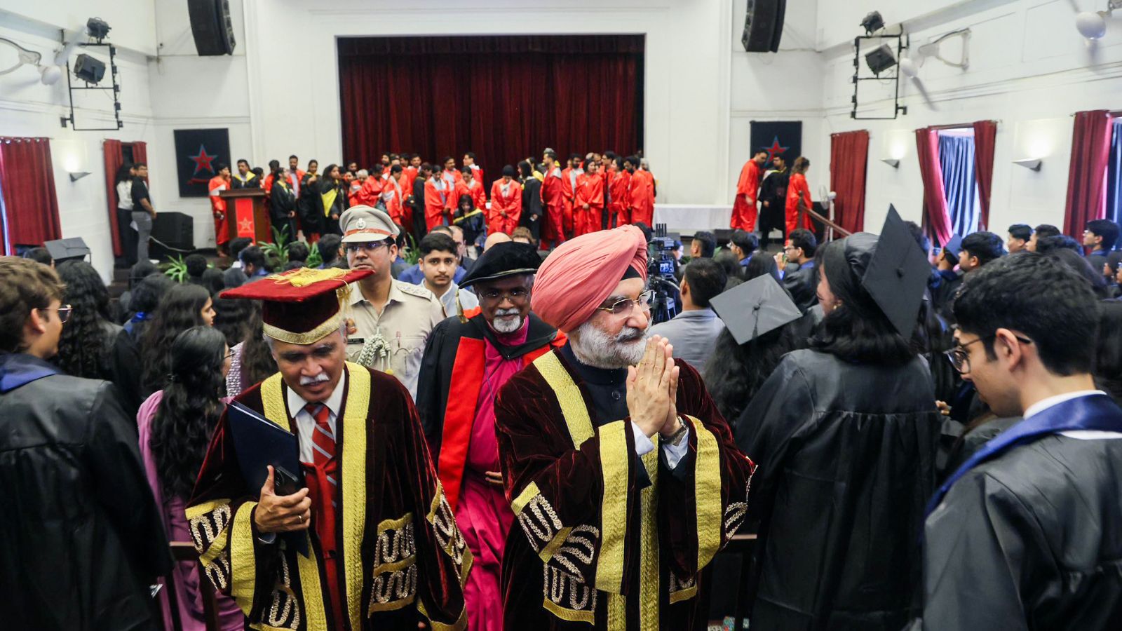 Trip down memory lane for Delhi LG as he addresses graduating students at St Stephen’s