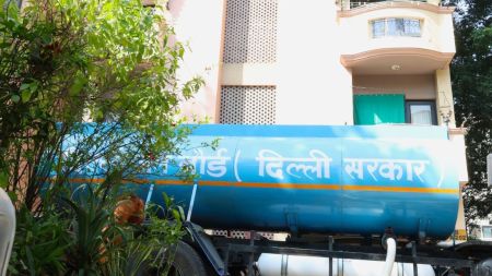 DJB water tanker at Madhur Jeewan Apartment, in Sector 10