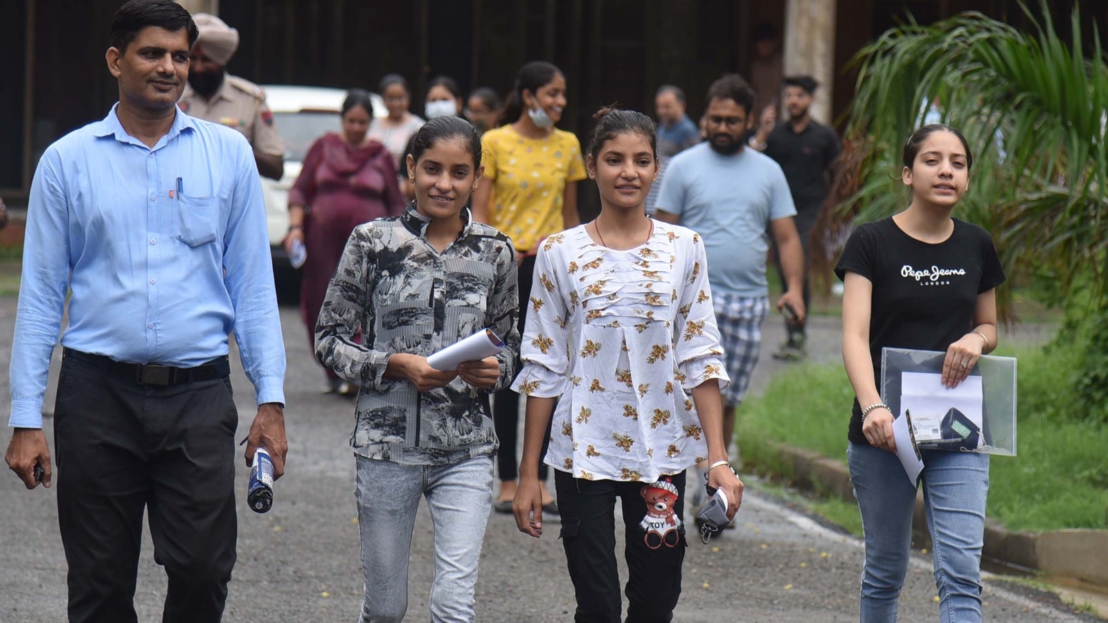 Results declared a day before NEET leave many aspirants in Mumbai anxious