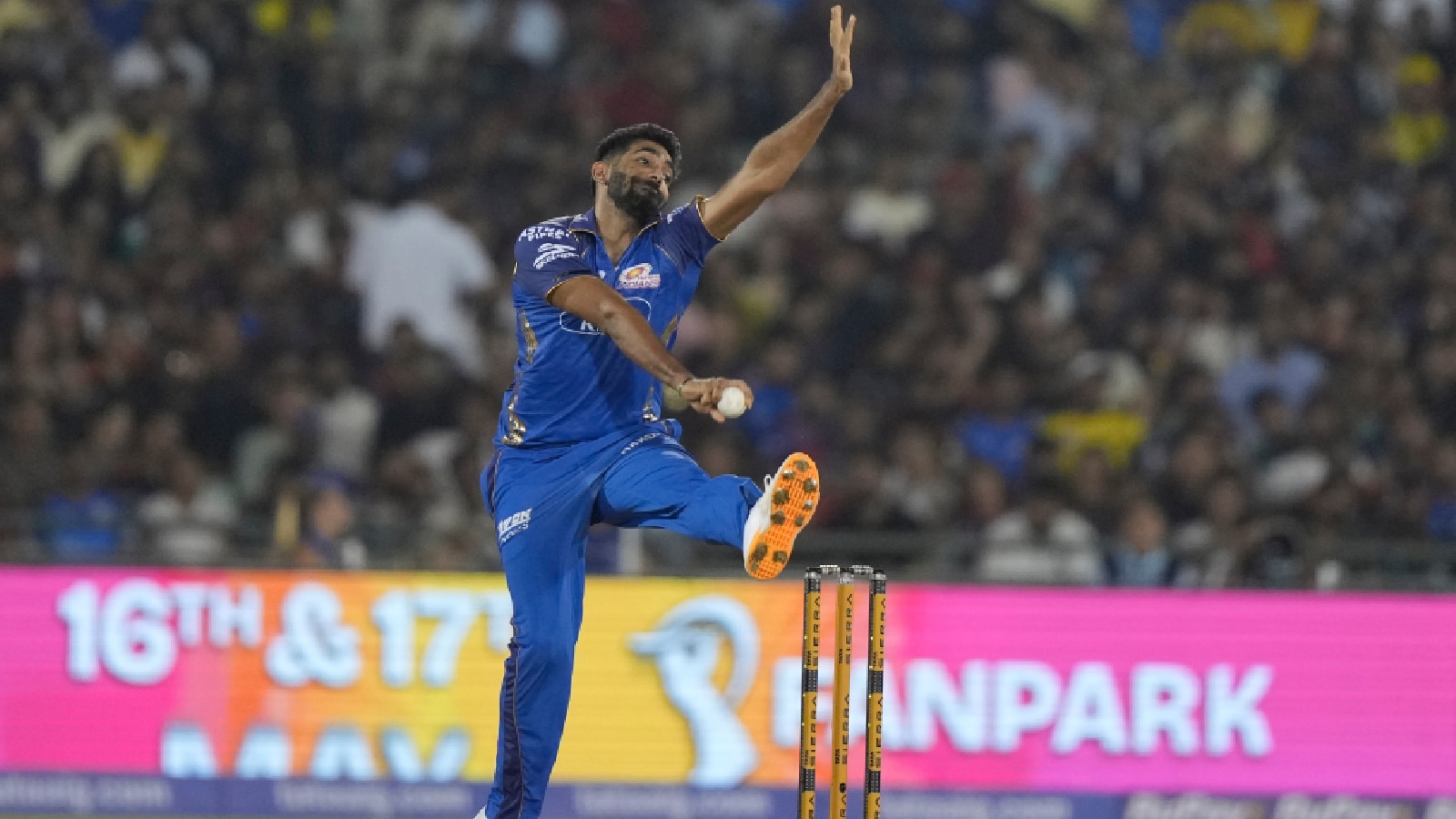 Jasprit Bumrah leading Mumbai Indians in IPL 2026 clash vs PBKS