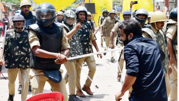 Bulldozers raze lawyers’ chambers outside Lucknow court, triggers police-bar clash 