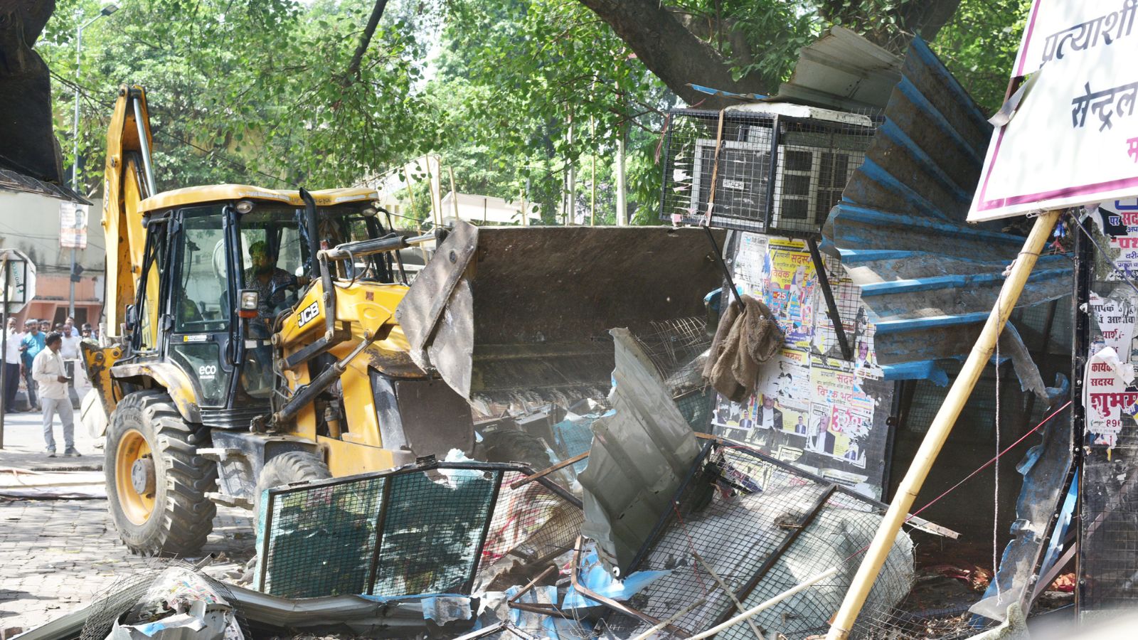 Bulldozers raze lawyers’ chambers outside Lucknow court, triggers police-bar clash