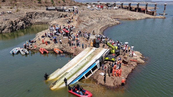 Bargi river boat accident, Jabalpur cruise drowning, Jabalpur news, Madhya Pradesh boat capsize, Bargi dam rescue operation, storm causes boat accident India, Jabalpur district authorities, NDRF rescue Jabalpur, boat safety regulations MP, Bargi river casualties