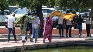 Delhi hospitals witness uptick in heat-related illnesses, Delhi uptick in heat-related illnesses, Delhi uptick in heat illnesses, Delhi weather today, Delhi weather, heatwave, delhi news, India news, Indian express, current affairs