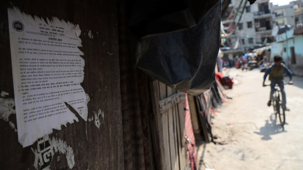 Where will we go?' Families living along Yamuna floodplains get 15 days to vacate homes amid looming threat of eviction | Delhi News - The Indian Express