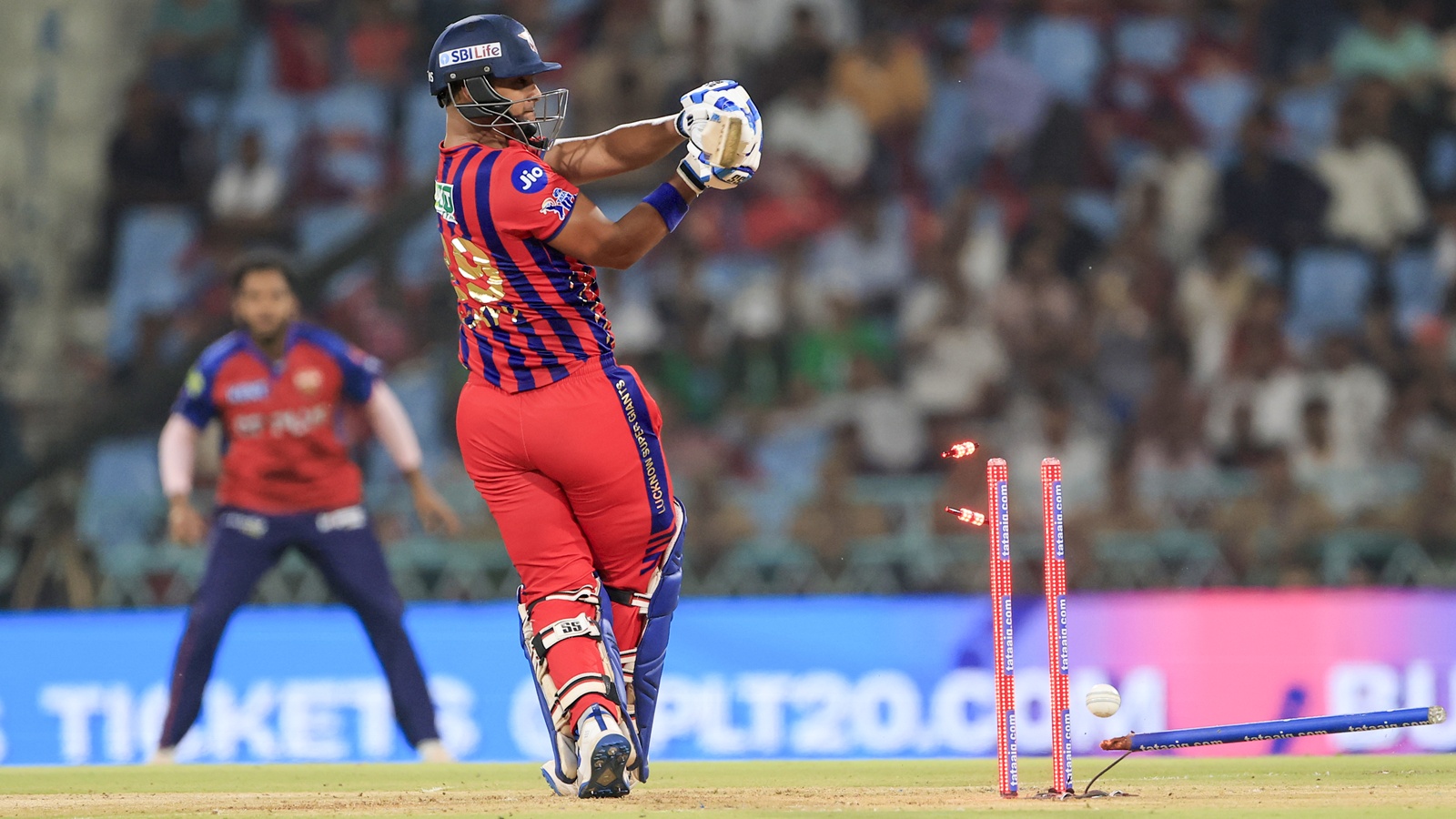 IPL 2026, LSG vs PBKS: PBKS kept striking at regular intervals in the first 10 overs. (CREIMAS)