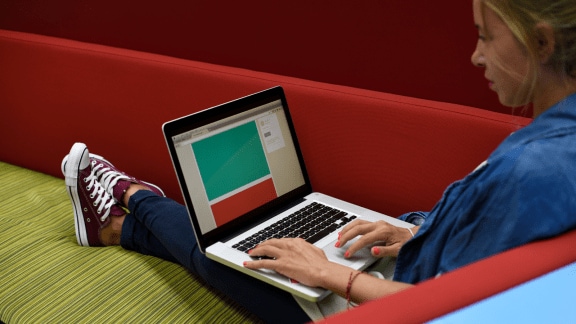 Simple built-in features in Google Chrome can help make everyday browsing more organised. (Image: Freepik)