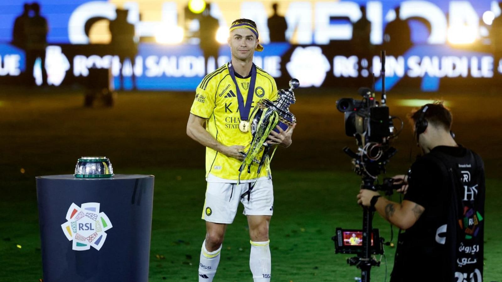 WATCH | Cristiano Ronaldo in tears after winning first Saudi PL title with brace