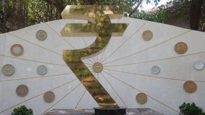 As rupee stares at 100 to a $, policymakers engage with a lesson from just three years ago
