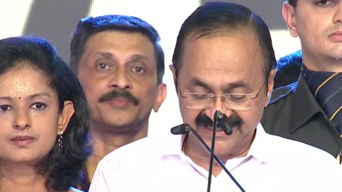 Kerala CM Oath Ceremony LIVE: V D Satheesan swearing-in along with 20  Cabinet Ministers full list at Central Stadium in Thiruvananthapuram Latest  Updates