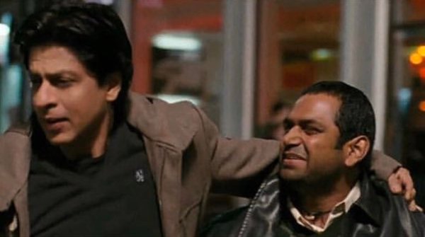 Shah Rukh Khan and Sharib Hashmi in Jab Tak Hai Jaan.