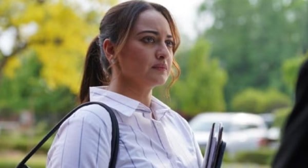 Sonakshi Sinha plays a budding lawyer in System.