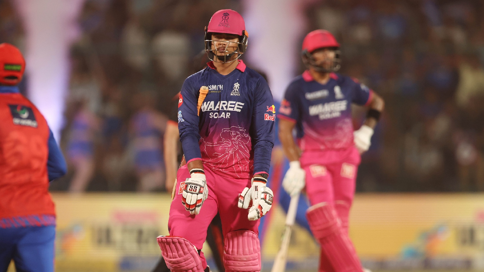 Vaibhav Sooryavanshi was dismissed with a steady attack of slower balls by Delhi Capitals bowlers on Sunday. (CREIMAS)