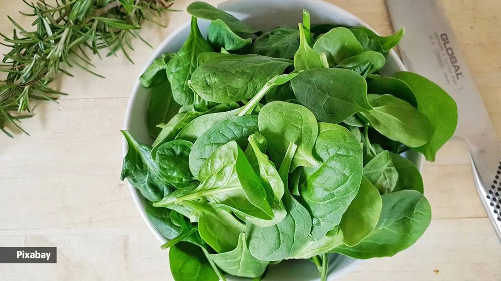 Urologist on whether certain foods may cause kidney stones: ‘Have tomatoes, restrict spinach’