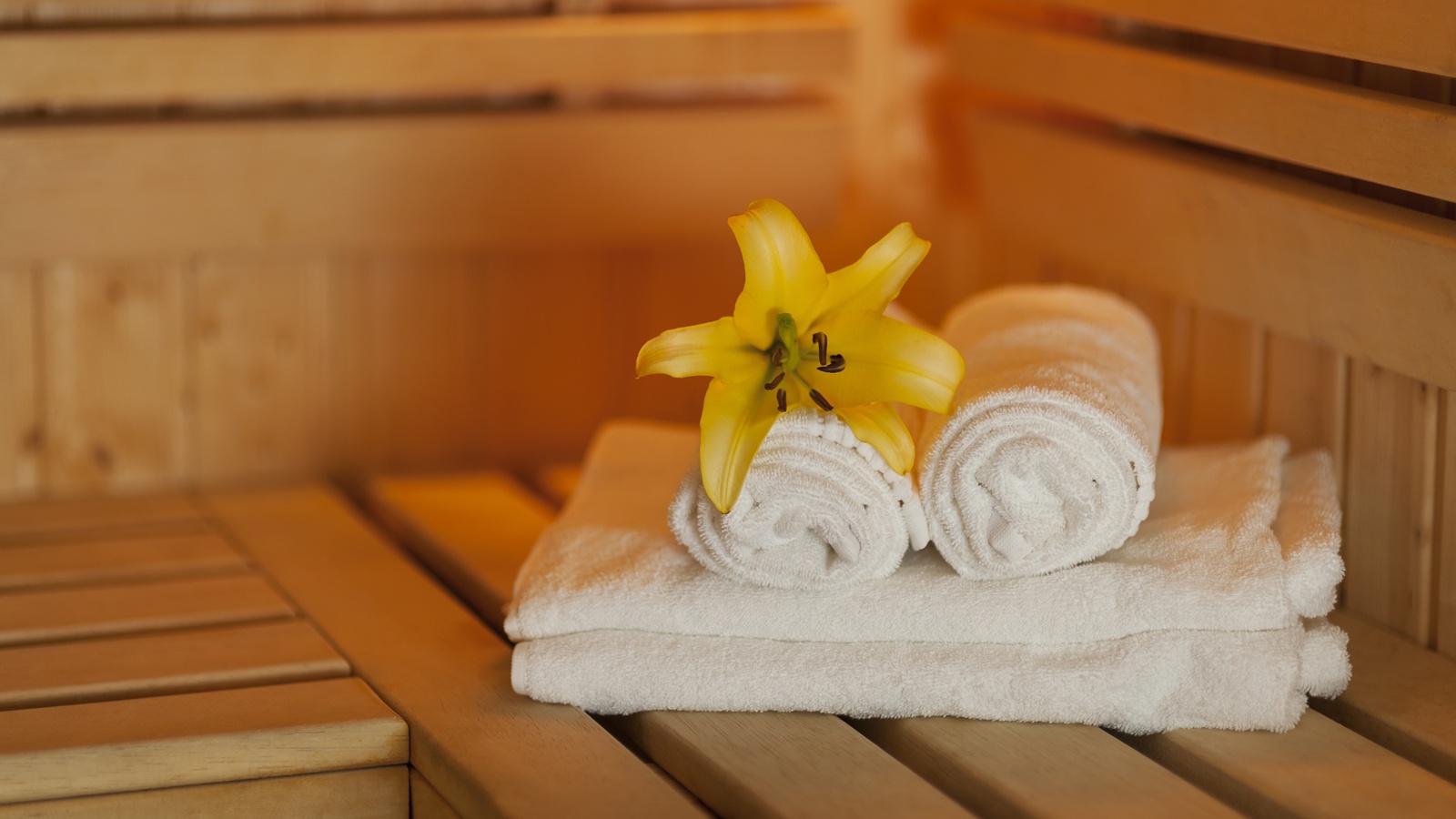 Steam vs sauna: which is better for you?