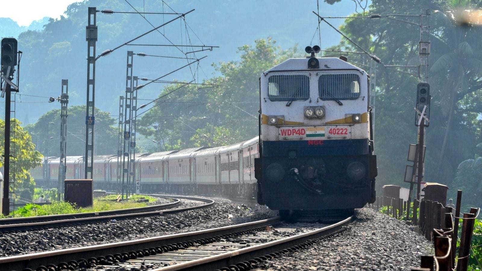 To improve punctuality, Railways revises timings of over 100 trains – Full list