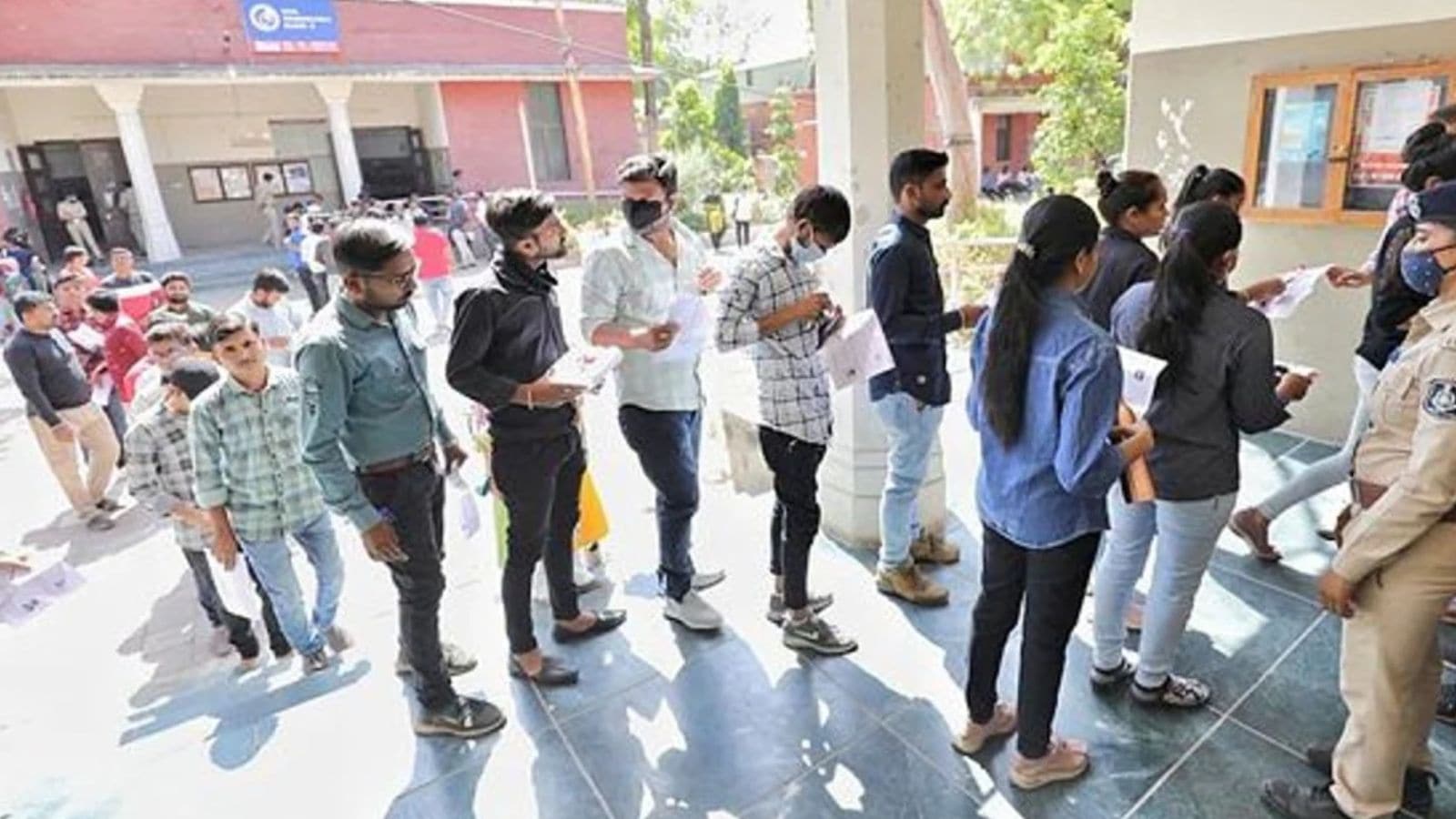 BPSC exam reforms include six-layer security, multi-set question papers and GPS-tracked transport to prevent leaks after the 2024 controversy. (File Photo)