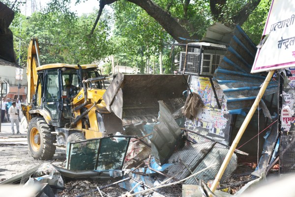 Heavy Police force deployed also Lathi charge during Lucknow Municipal Corporation demolishing allegedly unauthorised chambers near the High Court complex in Kaiserbagh area of Lucknow.Heavy Police force deployed also Lathi charge during Lucknow Municipal Corporation demolishing allegedly unauthorised chambers near the High Court complex in Kaiserbagh area of Lucknow.Heavy Police force deployed also Lathi charge during Lucknow Municipal Corporation demolishing allegedly unauthorised chambers near the High Court complex in Kaiserbagh area of Lucknow. (Express Photo by Vishal Srivastav)