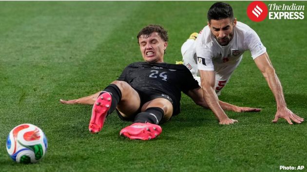 Both teams continued to attack in search of a winner