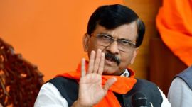 Sanjay Raut hand