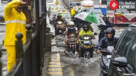 300 mm overnight rain batters Mumbai, disrupts traffic
