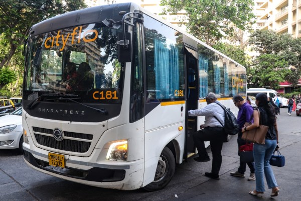 premium bus service in mumbai