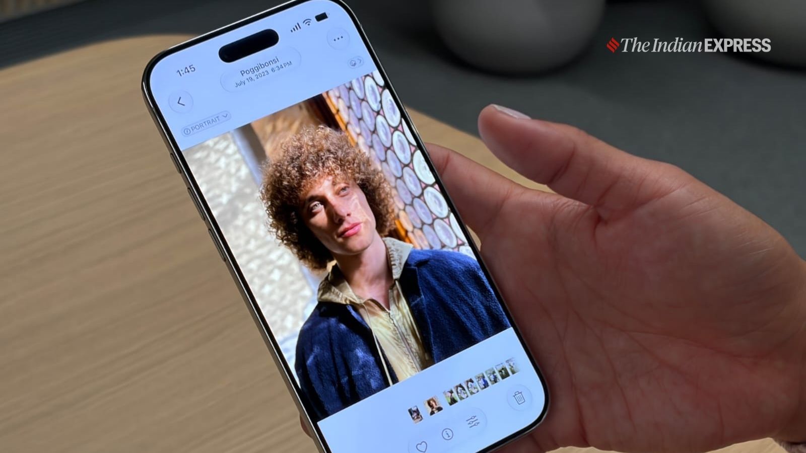 Rather than chasing futuristic AI narratives, Apple is embedding artificial intelligence into products such as the iPhone, Mac and Safari to simplify daily tasks. (Image: The Indian Express/ Anuj Bhatia)