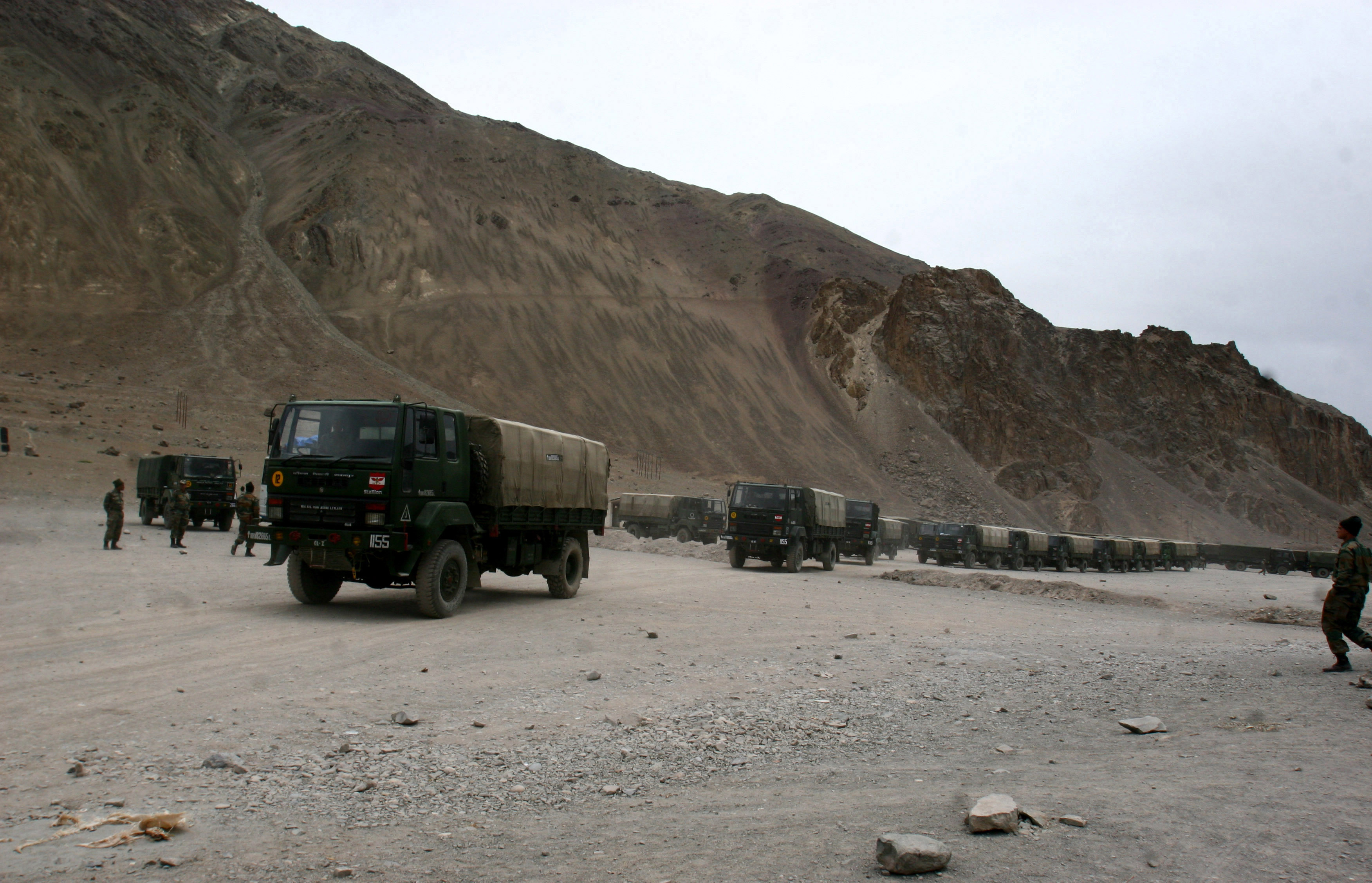 When Indian Lieutenant, Pak Major swapped cigarettes, chocolate at Kargil