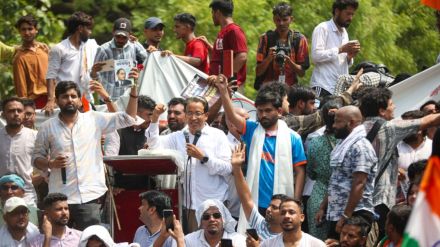Cockroach Janata Party founder Abhijeet Dipke with Social Activist Sonam Wangchuk at Jantar Mantar during protest, in New Delhi on Saturday. (Express Photo by Praveen Khanna)