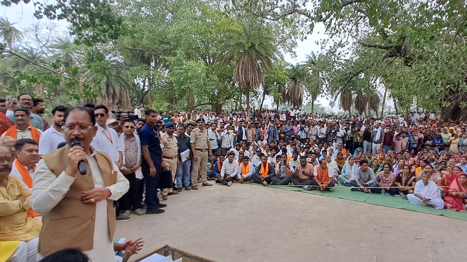 GI tag for rice, irrigation, sewing machines: As Chhattisgarh CM travels to villages, residents queue up with requests | India News