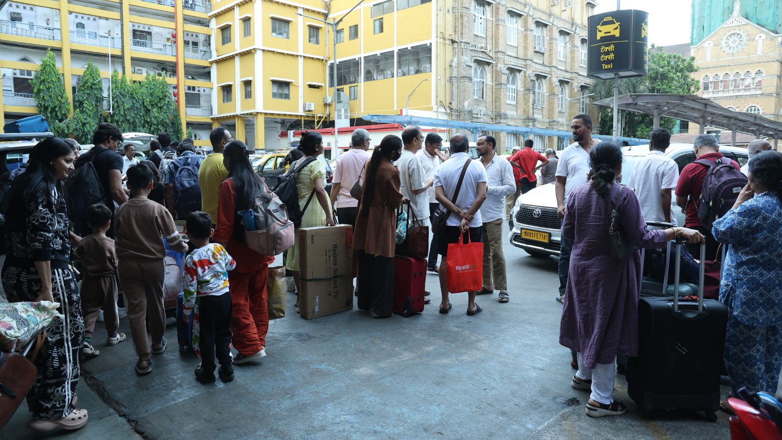 BEST strike enters Day 2, bus services grind to a halt across Mumbai