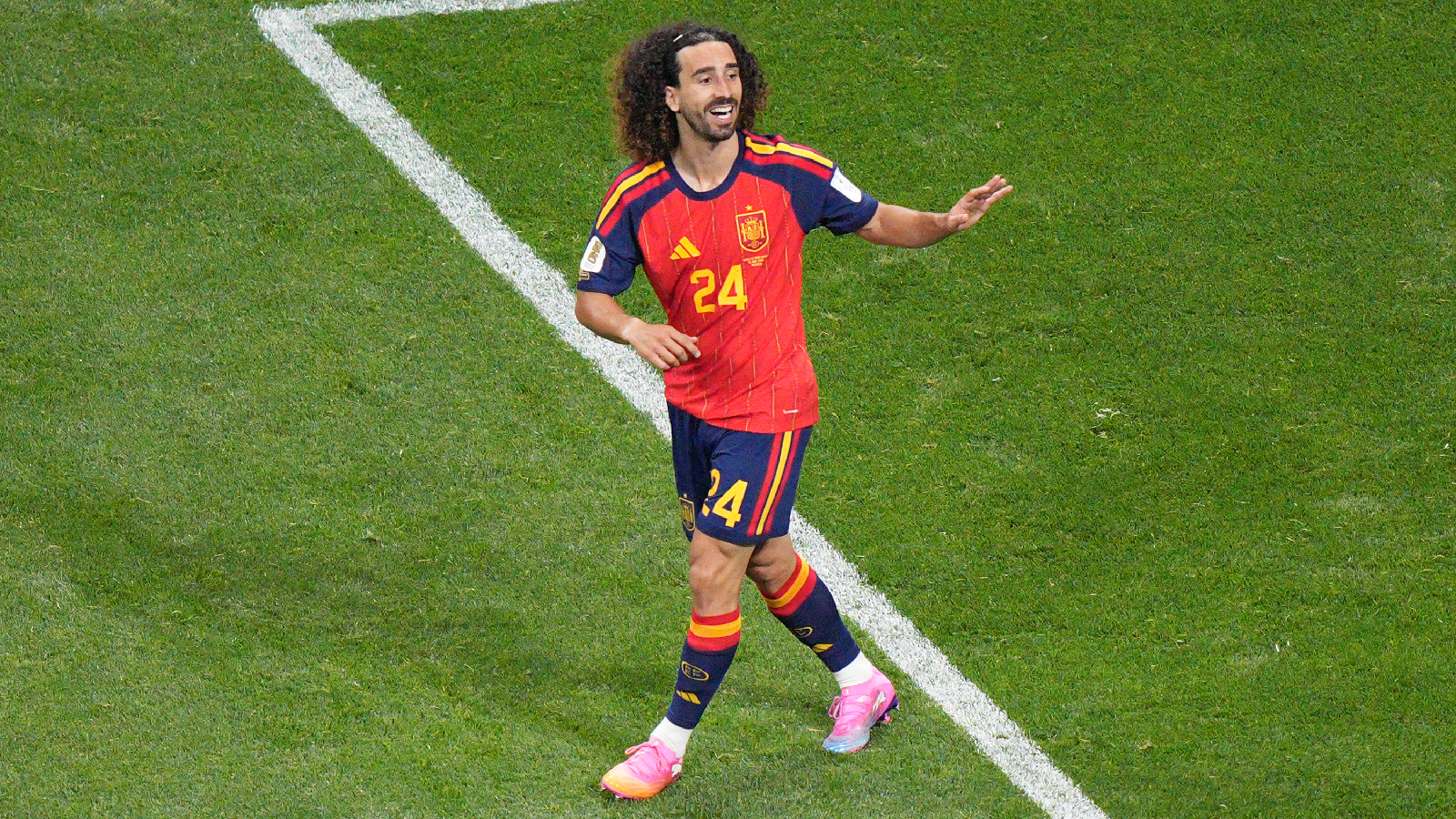 Why were some Spanish fans booing their own player during Cape Verde game