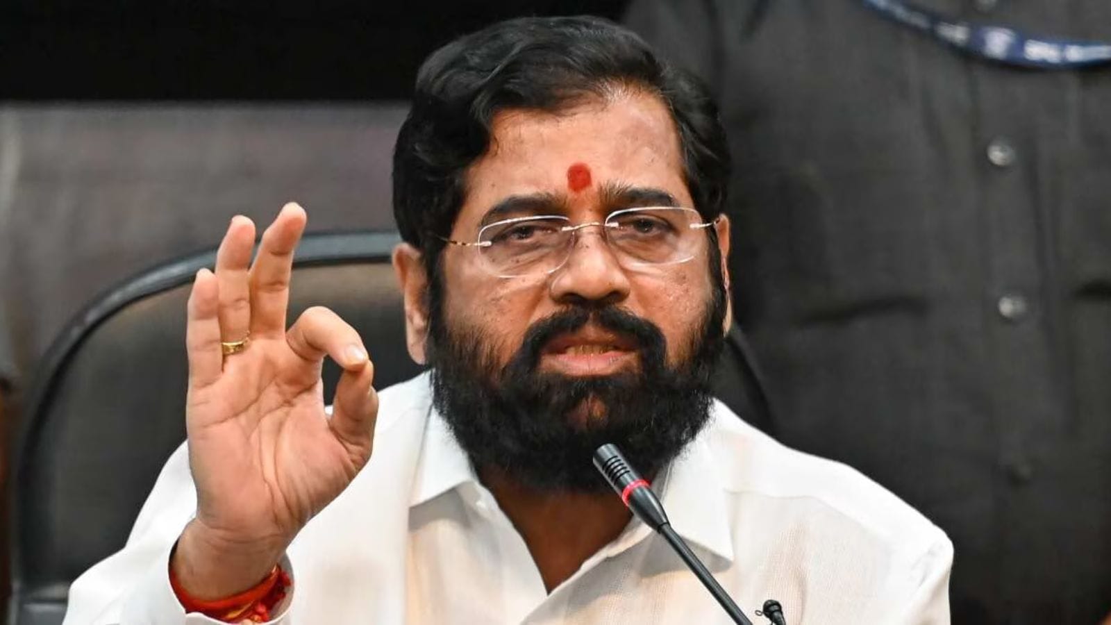 Shinde sidesteps Sena reunion talk, says party has people’s mandate